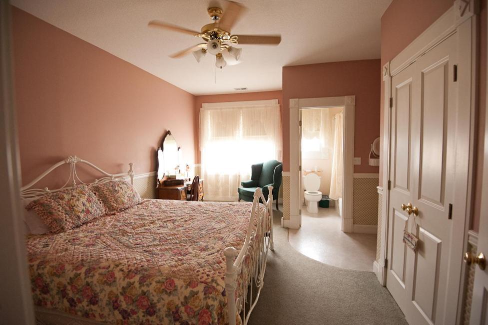 Victorian Veranda Country Innローレンス 部屋 写真